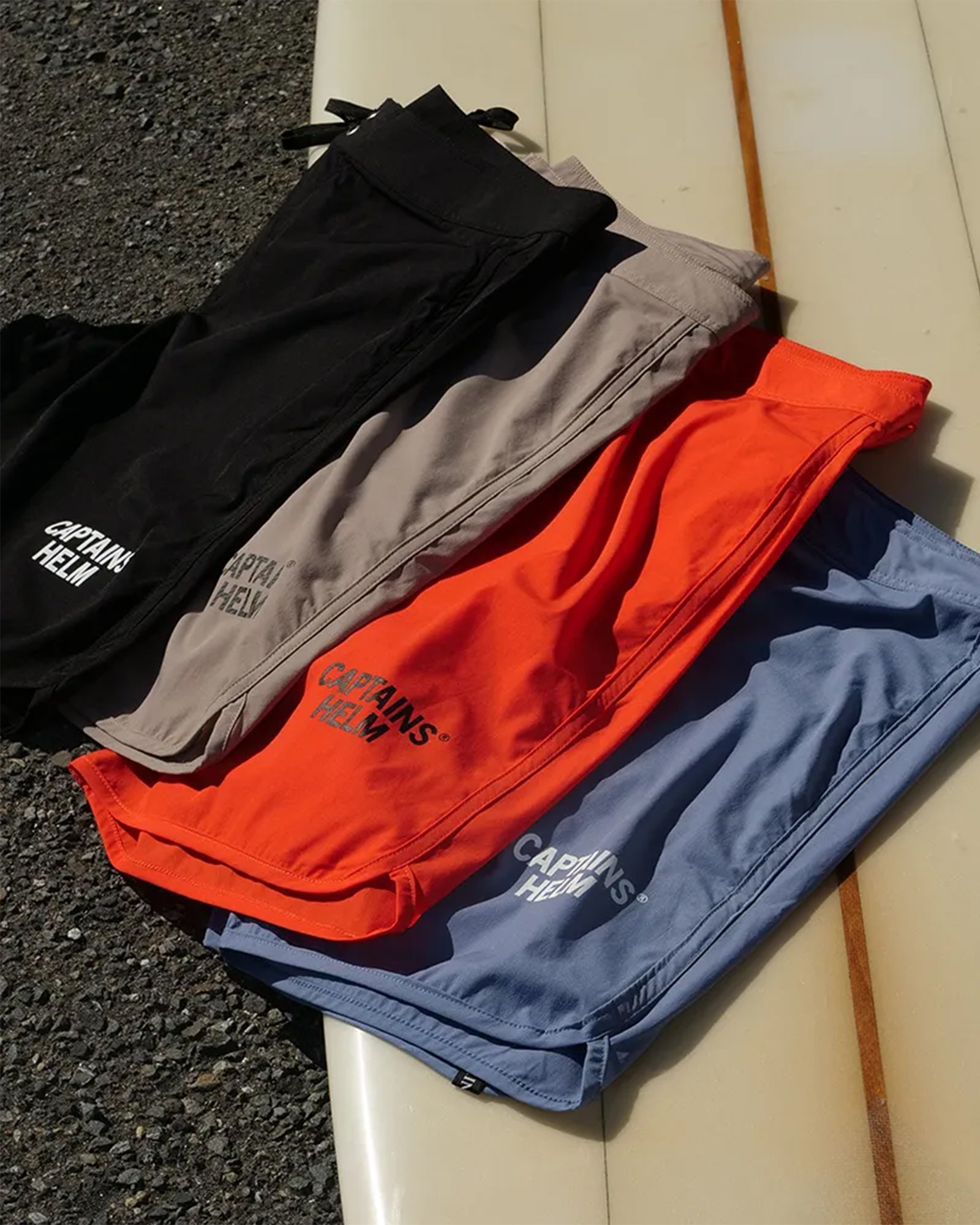 DRY STRETCH SURF SHORTS – CAPTAINS HELM